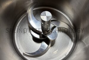 showing the cutters of the cutter mixer